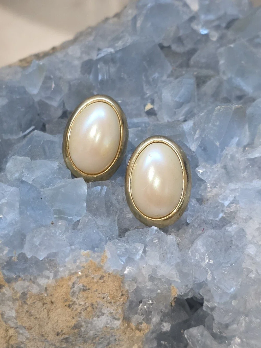 Vintage Signed Richelieu Gold & Oval Faux Pearl Classic Executive Earrings